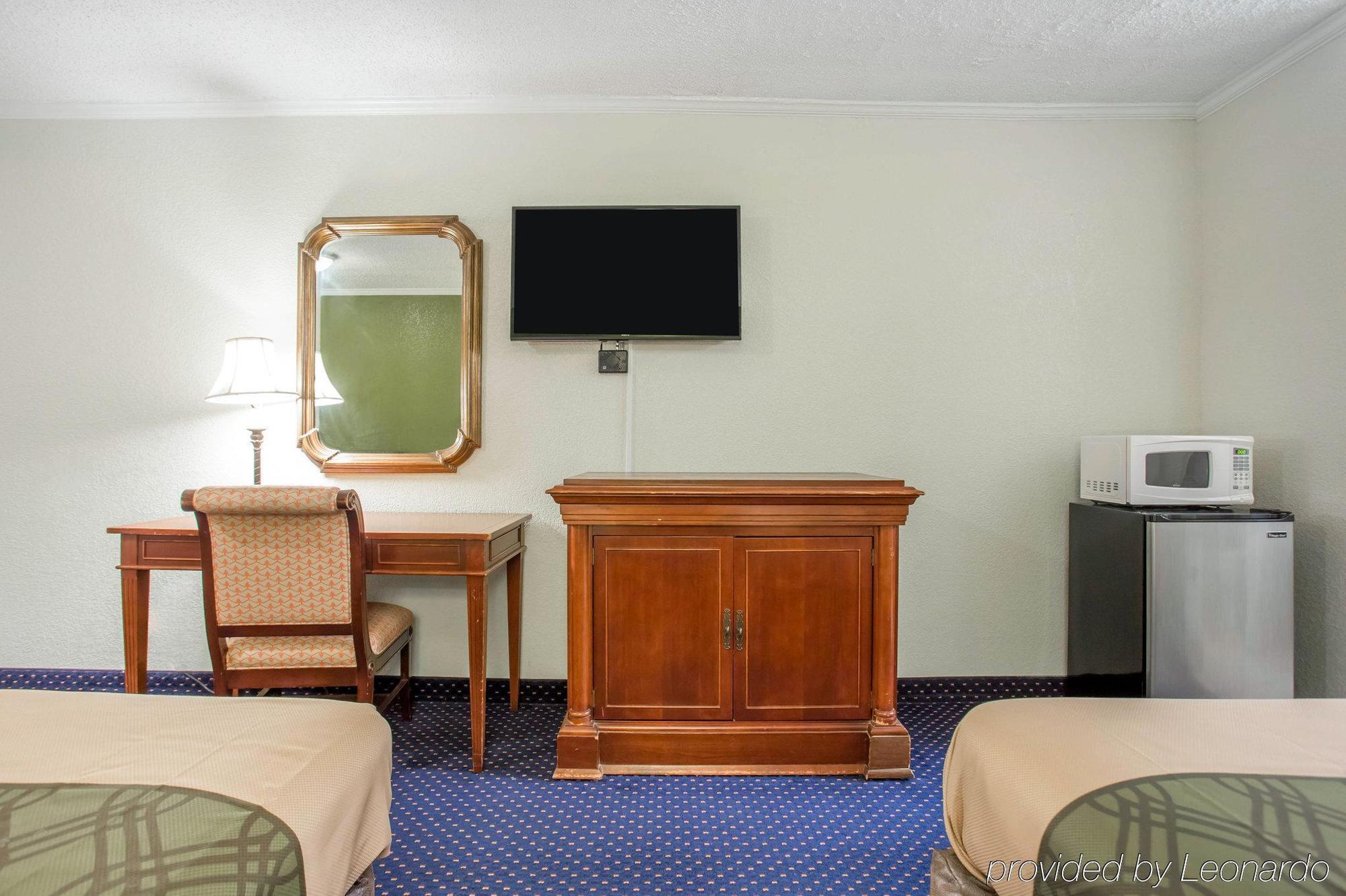 Rodeway Inn & Suites Fort Jackson Κολούμπια Εξωτερικό φωτογραφία