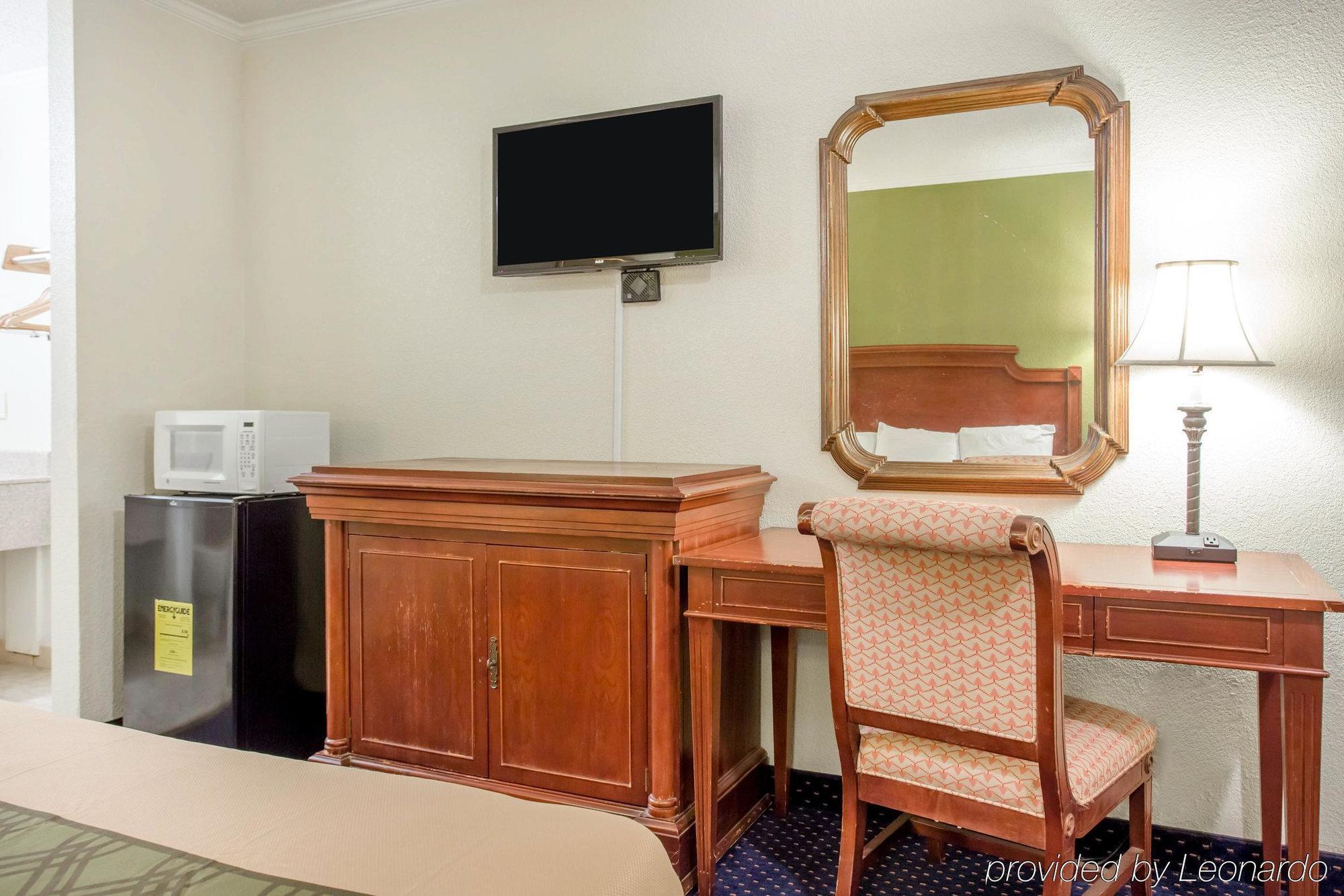 Rodeway Inn & Suites Fort Jackson Κολούμπια Εξωτερικό φωτογραφία