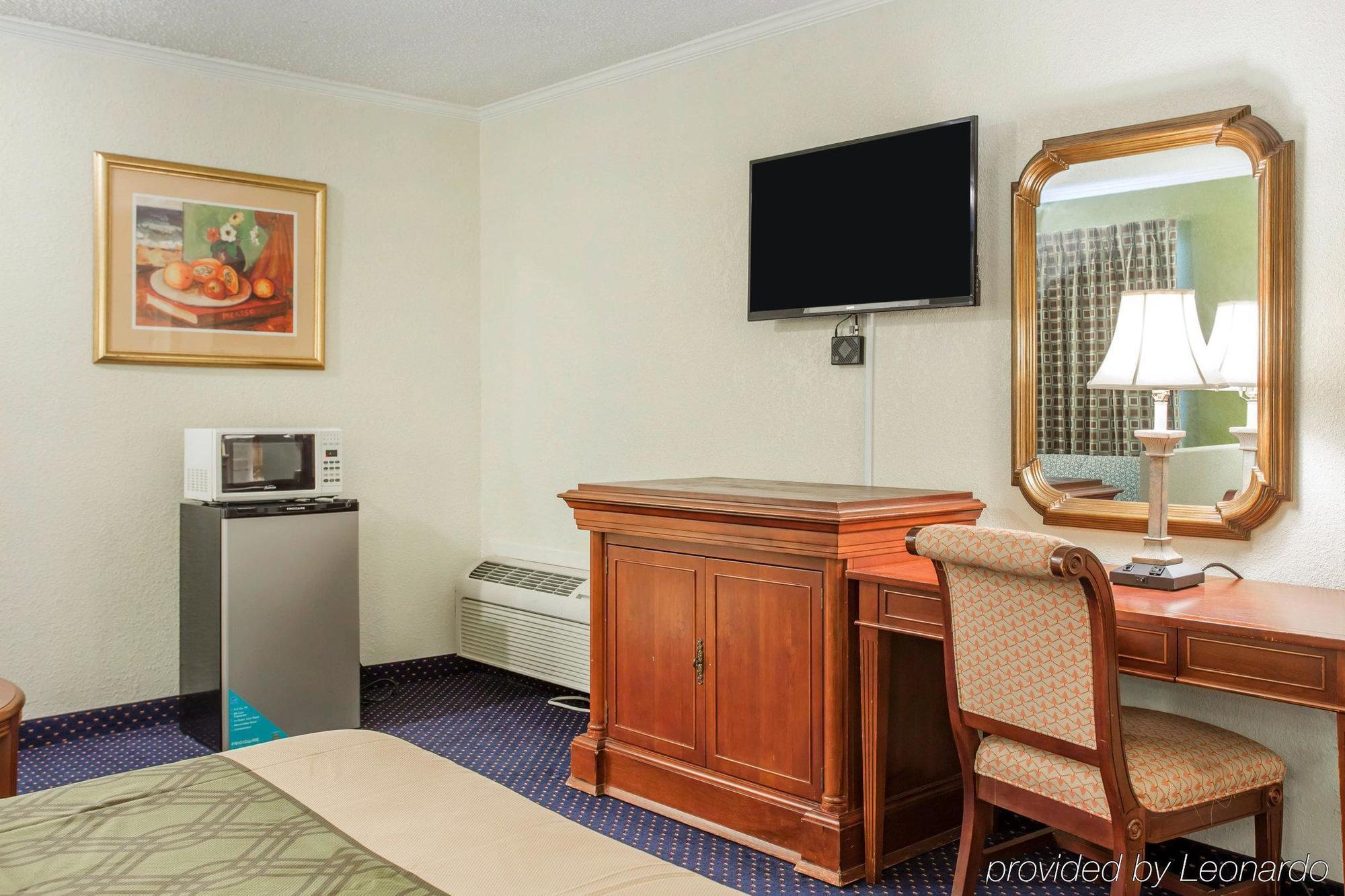 Rodeway Inn & Suites Fort Jackson Κολούμπια Εξωτερικό φωτογραφία